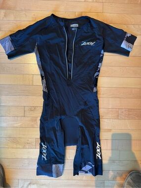 Zoot Black Short-Sleeve Tri Suit with Gray Accents